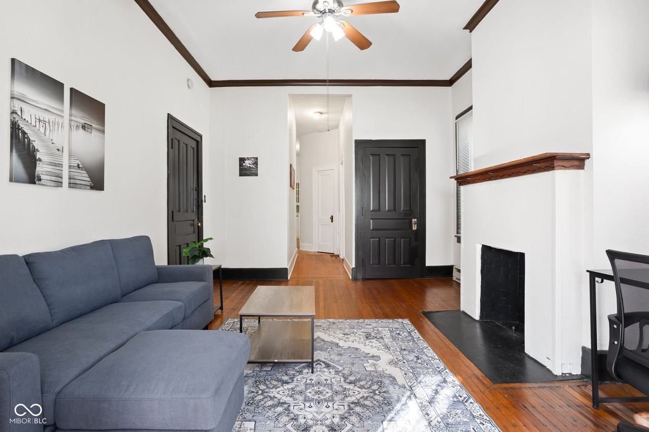 784 Woodruff Place East Dr ##2 - Photo 5 of 34