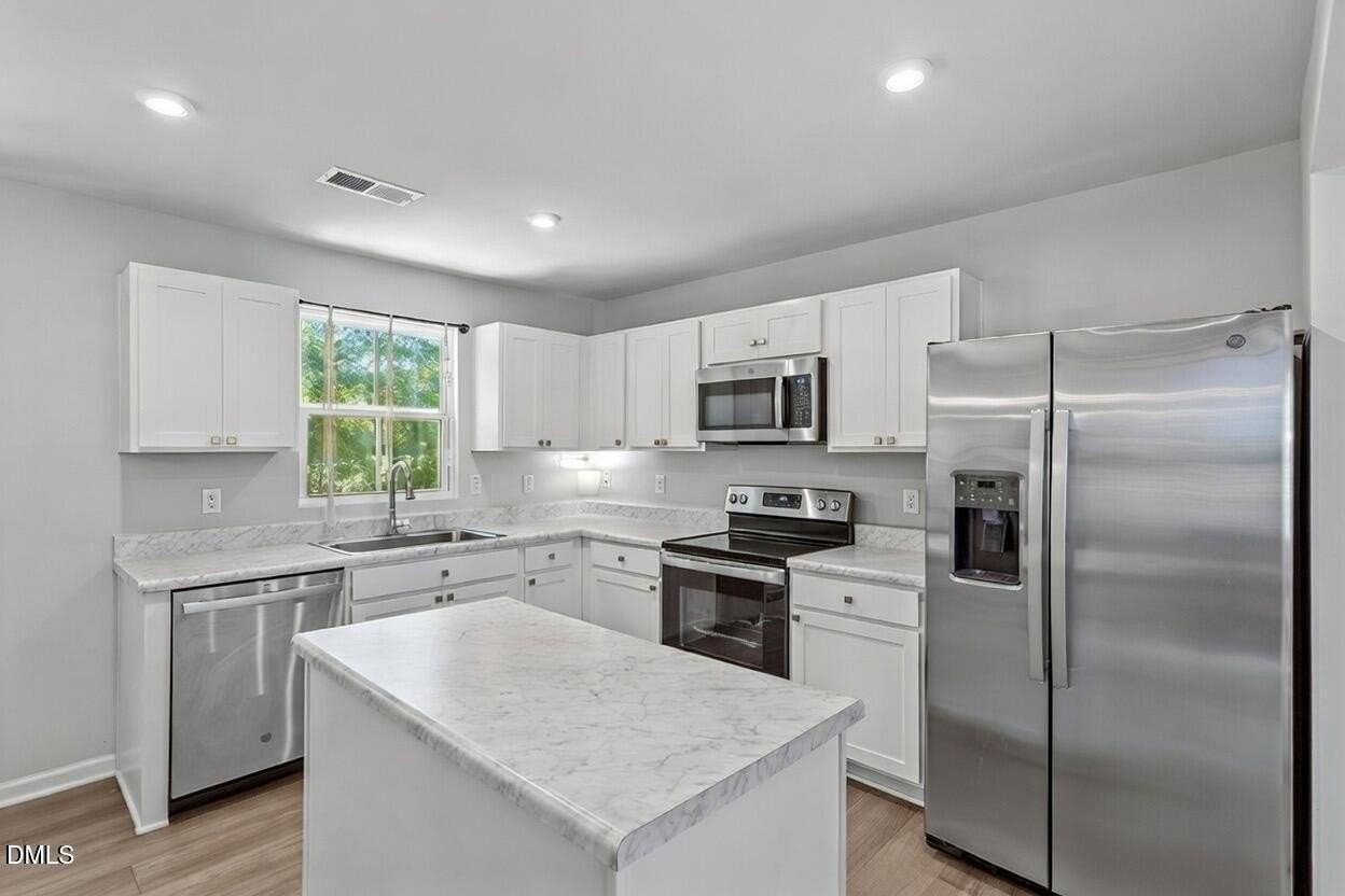 1534 Indigo Creek Dr - Photo 5 of 17