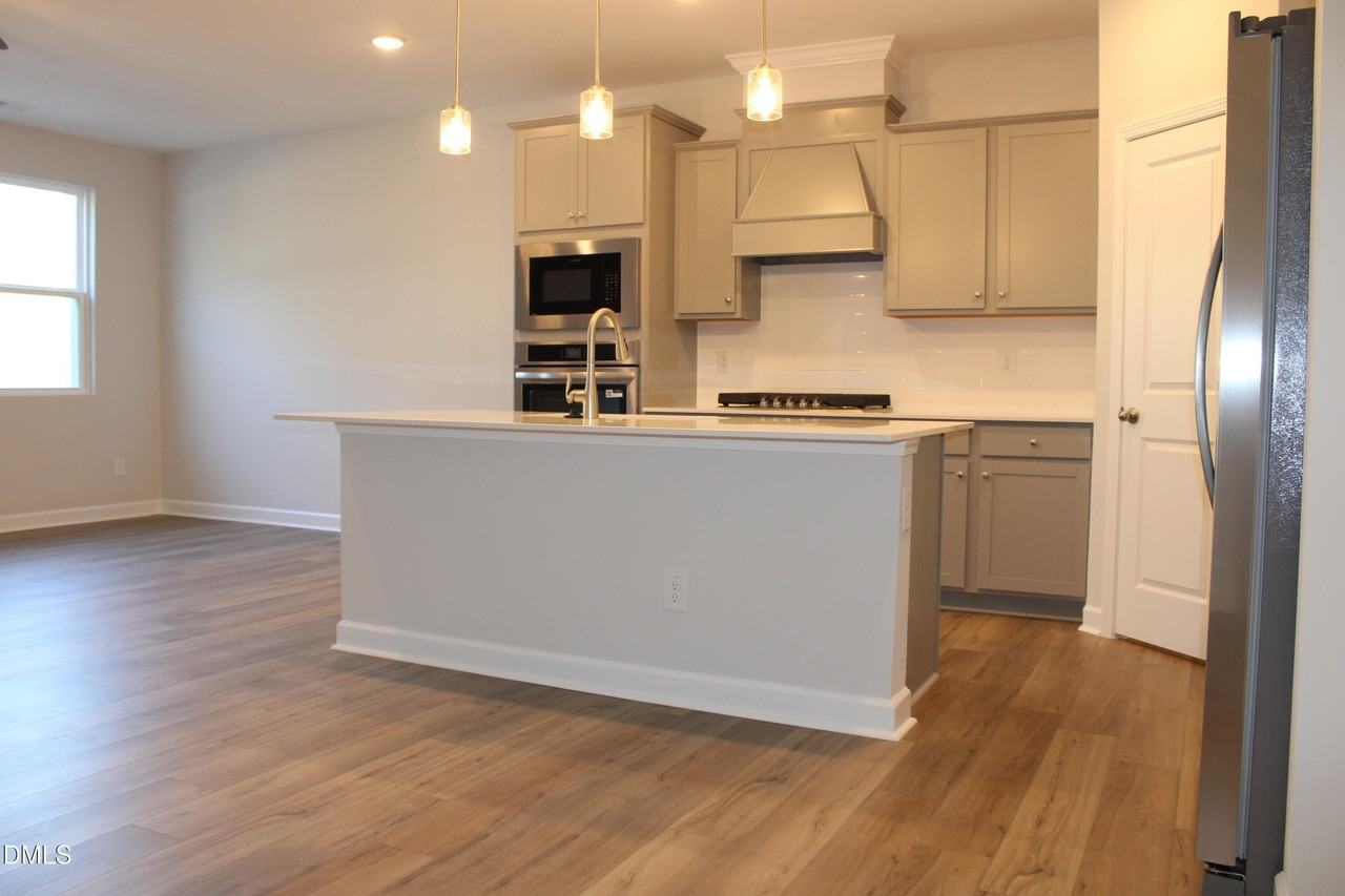 3851 Well Fleet Dr - Photo 5 of 29