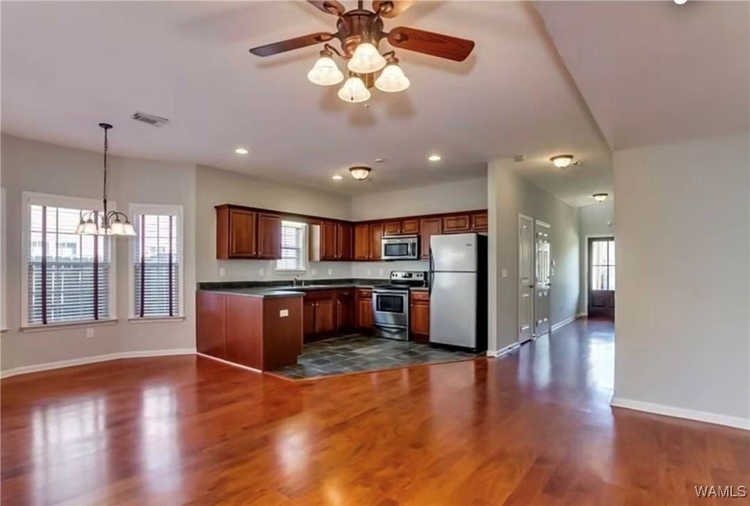 1800 Saint Charles Way - Photo 3 of 15