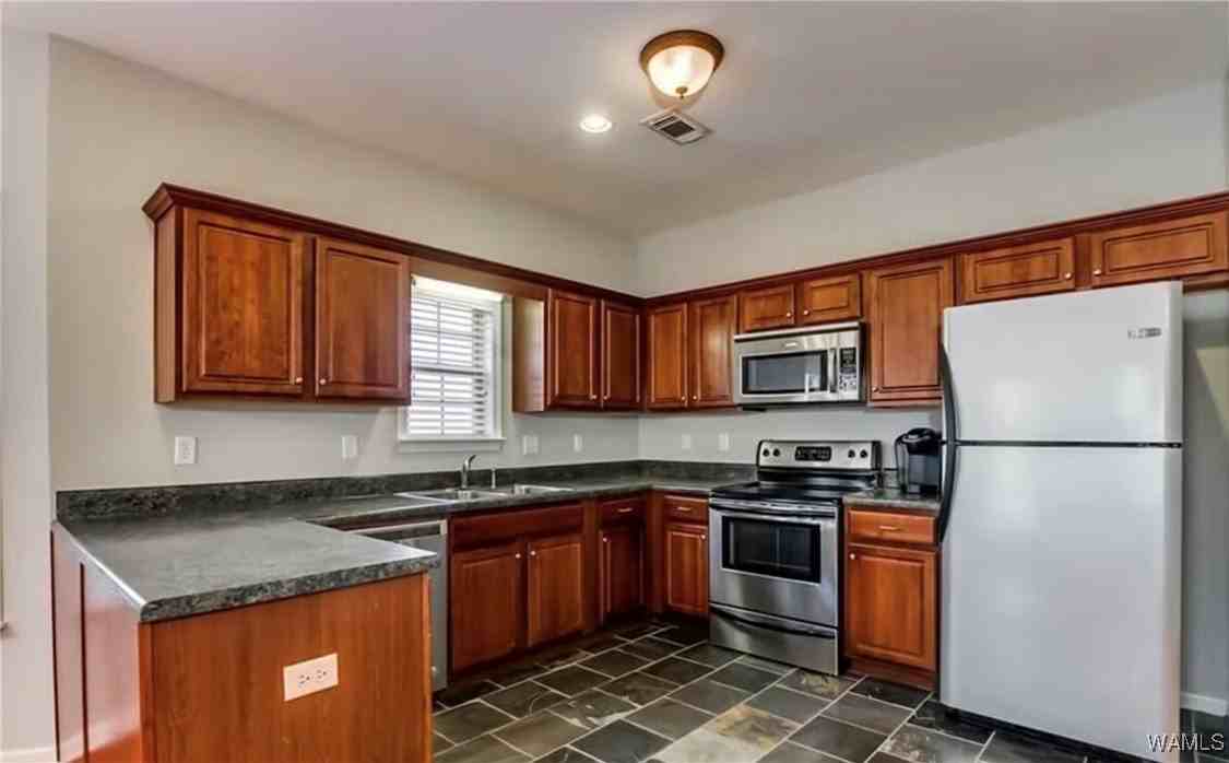 1800 Saint Charles Way - Photo 4 of 15