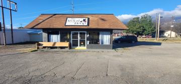 featured image of 2105 N Broadway St #1