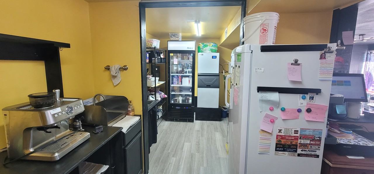 2105 N Broadway St #1 - Photo 4 of 13