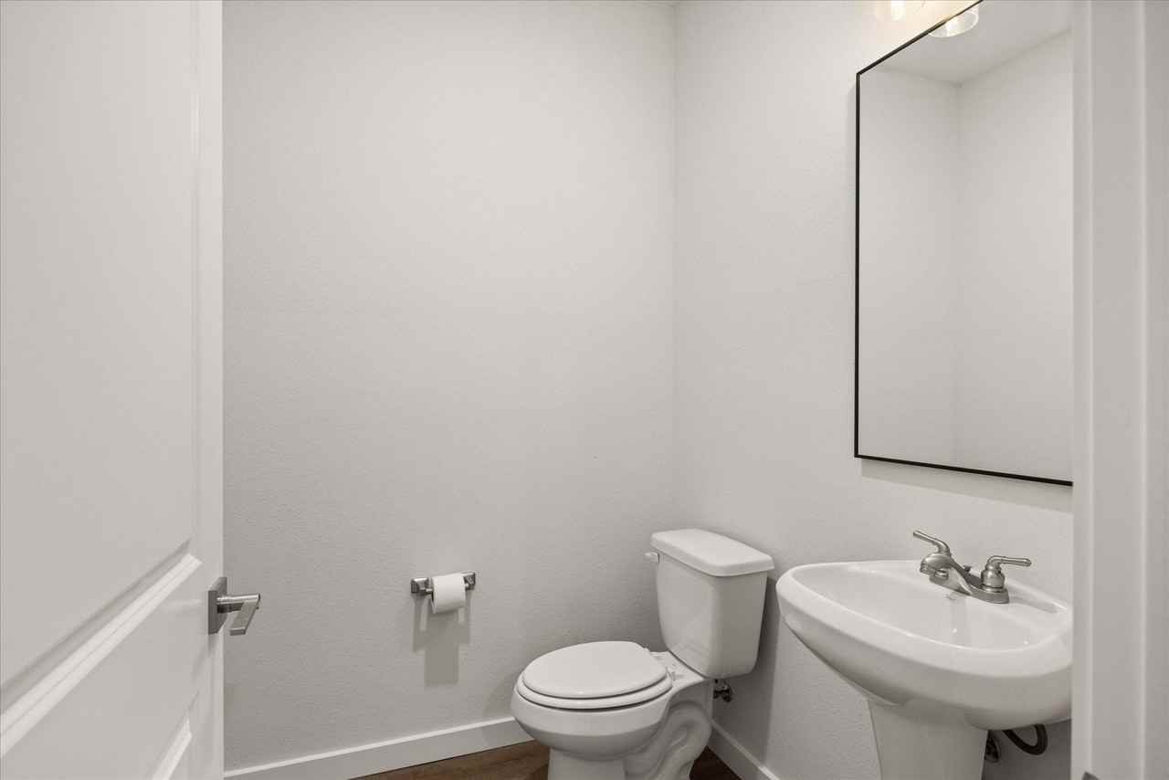589 Galt Dr #589 - Photo 4 of 25