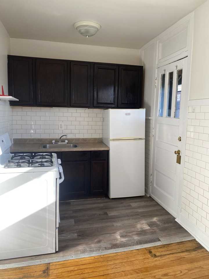 1747 West Devon Avenue #1749-3 - Photo 4 of 13