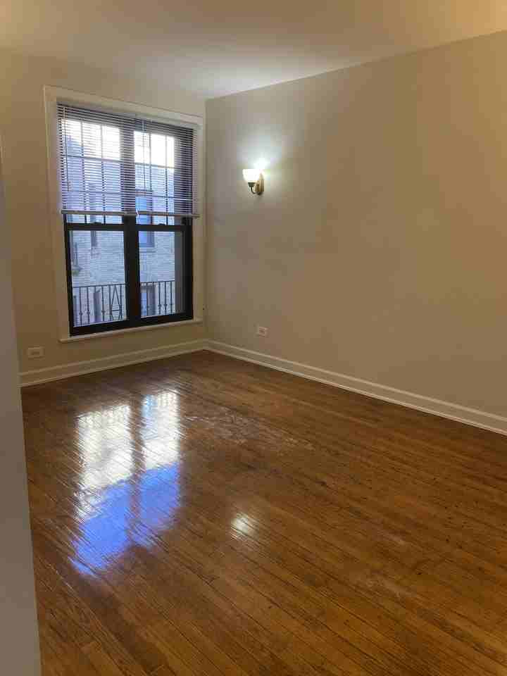 1747 West Devon Avenue #1749-3 - Photo 5 of 13