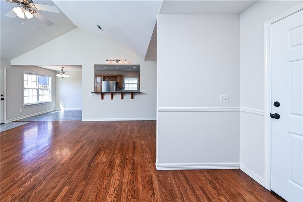 1005 Zachary St #1 - Photo 3 of 22