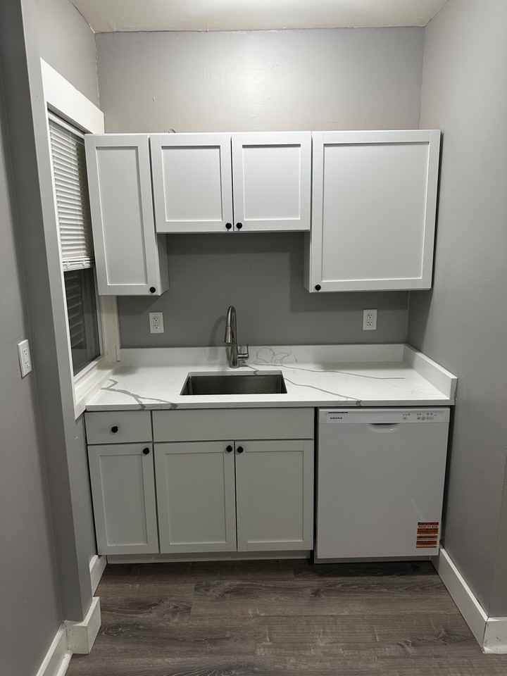 49 Lambert Ave #1 - Photo 7 of 9