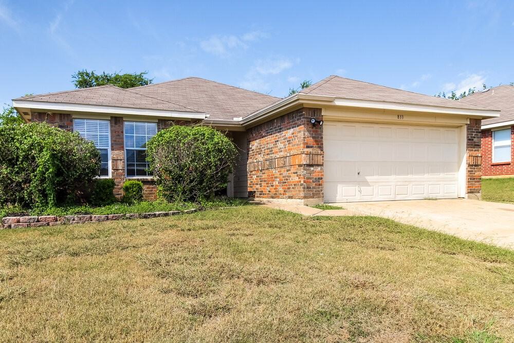 833 Beaver Creek Dr - Photo 3 of 16