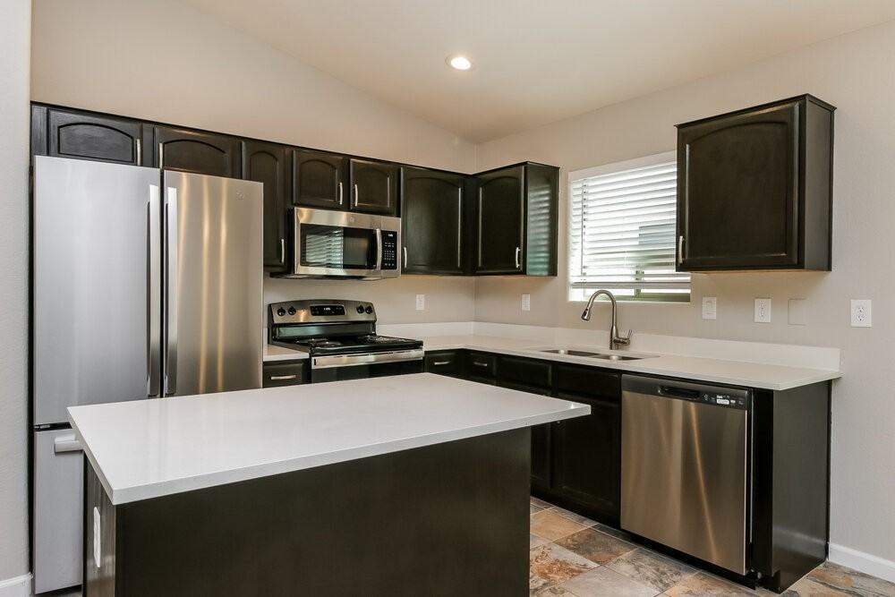 4059 E Aragonite Ln - Photo 7 of 16