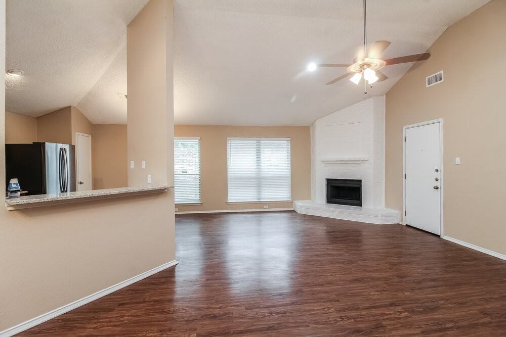 405 Lemon Dr - Photo 2 of 14