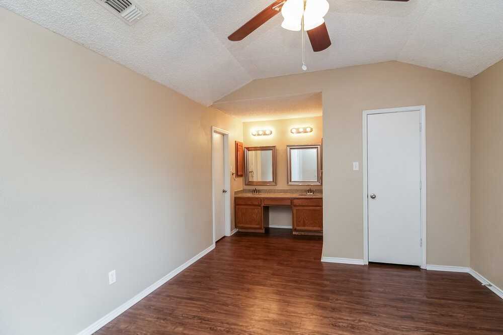 405 Lemon Dr - Photo 7 of 14