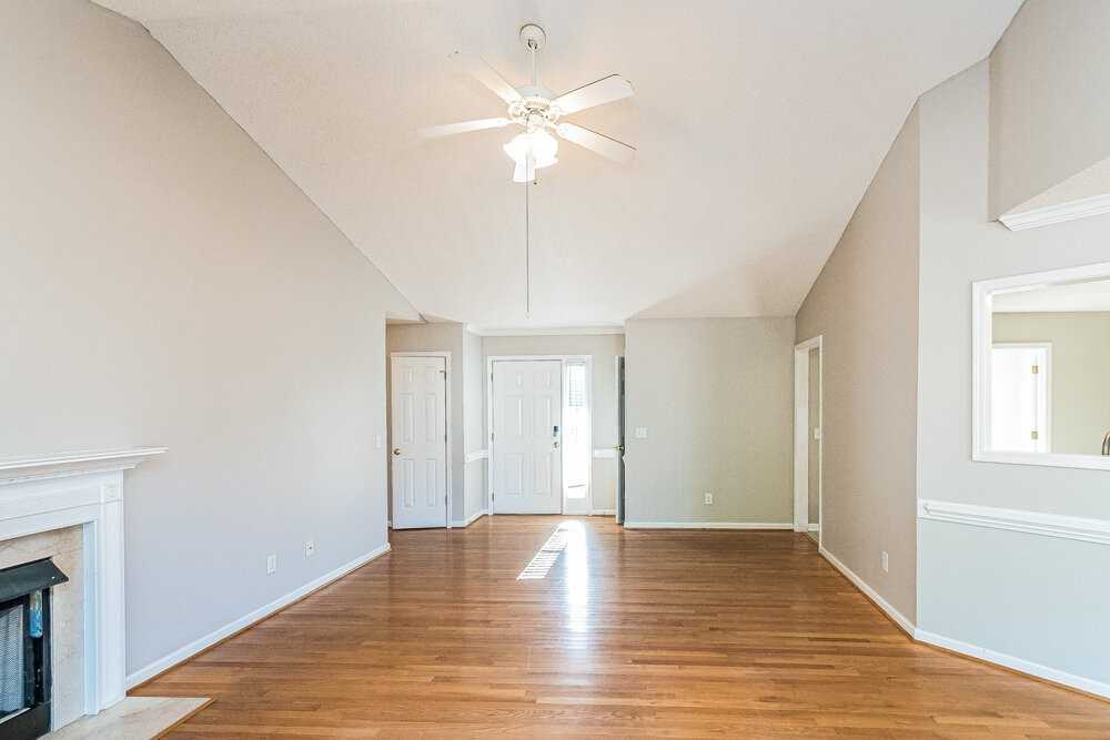 1041 Blue River Farm Dr - Photo 3 of 16