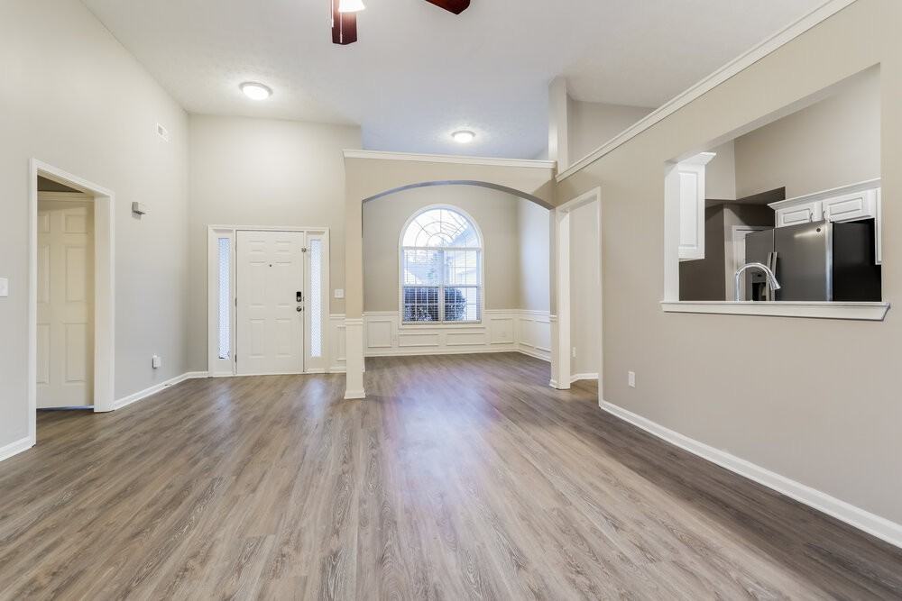 615 Waltman Point Pl - Photo 4 of 20