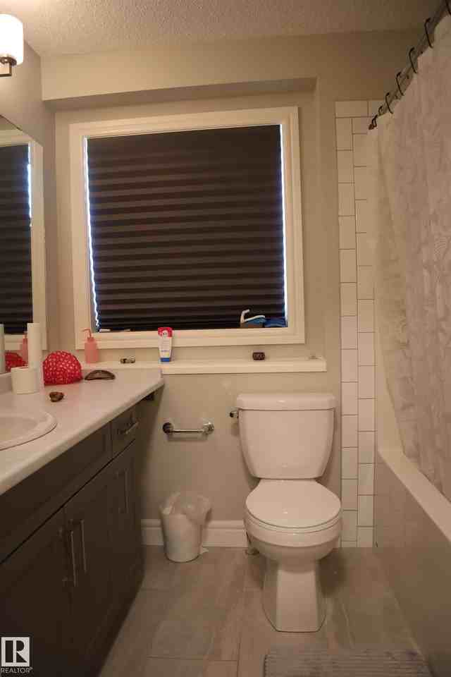 16335 84 Street Northwest - Photo 5 of 9