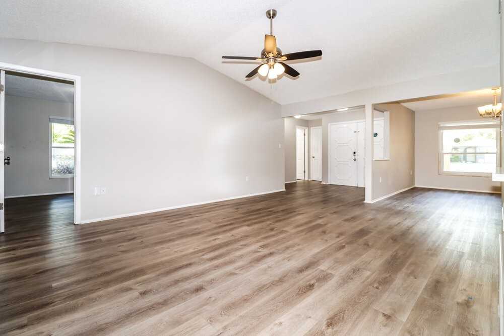 7745 Riverdale Dr - Photo 4 of 16