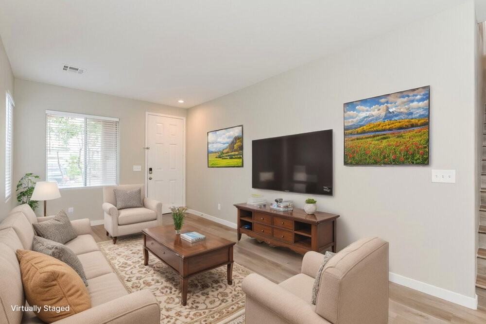 10931 Colour Magic St - Photo 4 of 20