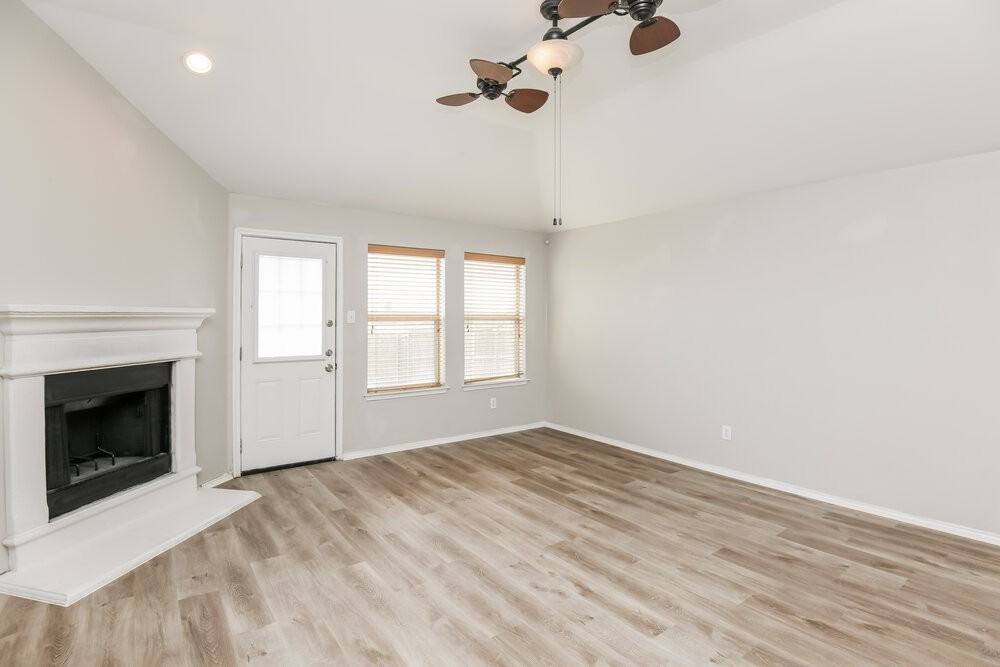 1842 Reynolds St - Photo 4 of 16