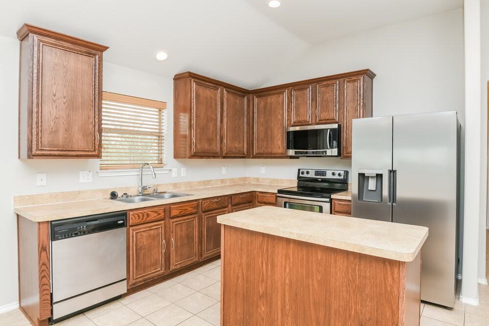 1842 Reynolds St - Photo 7 of 16