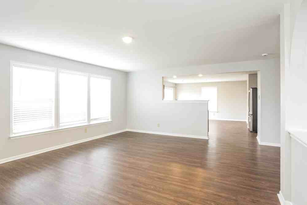 8243 Retreat Ln - Photo 4 of 17