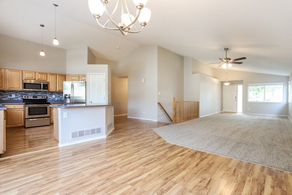 11594 Oswego St - Photo 5 of 17