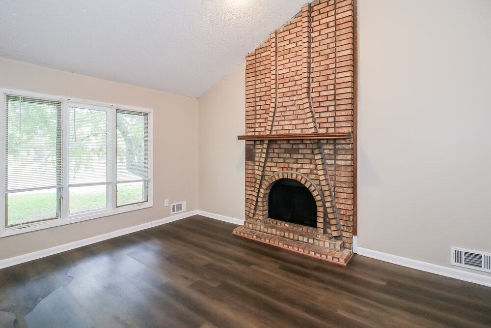 2112 Golfview Dr Se - Photo 7 of 18