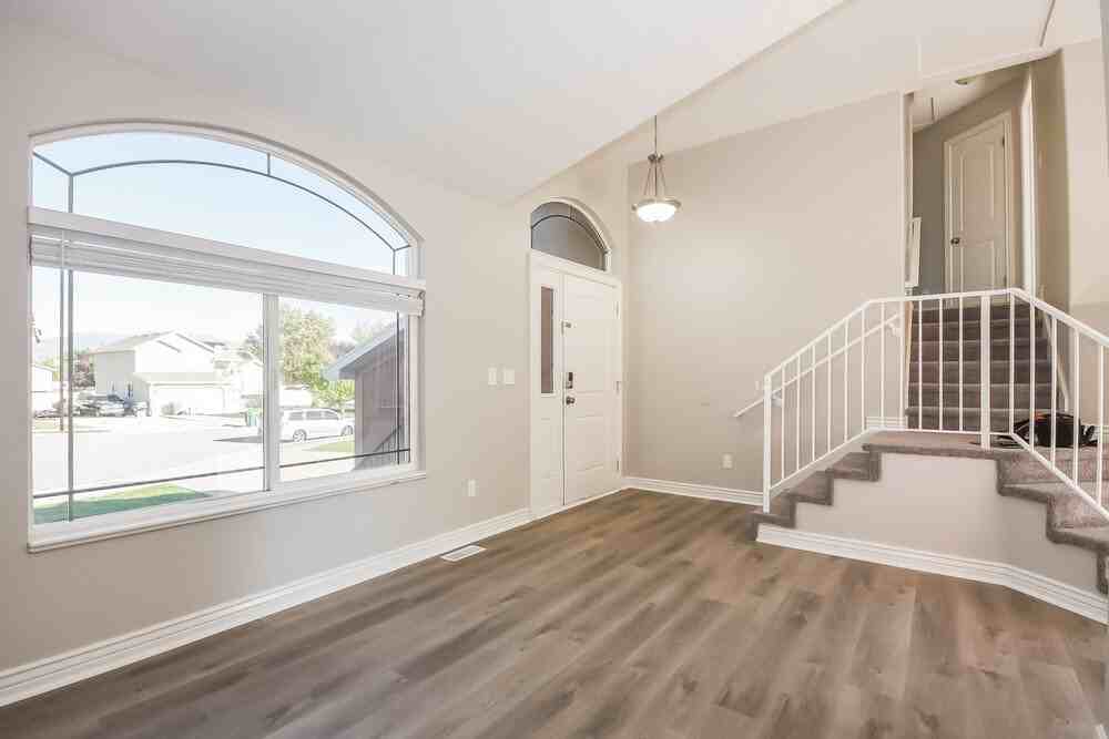 5817 Sw - Photo 5 of 18