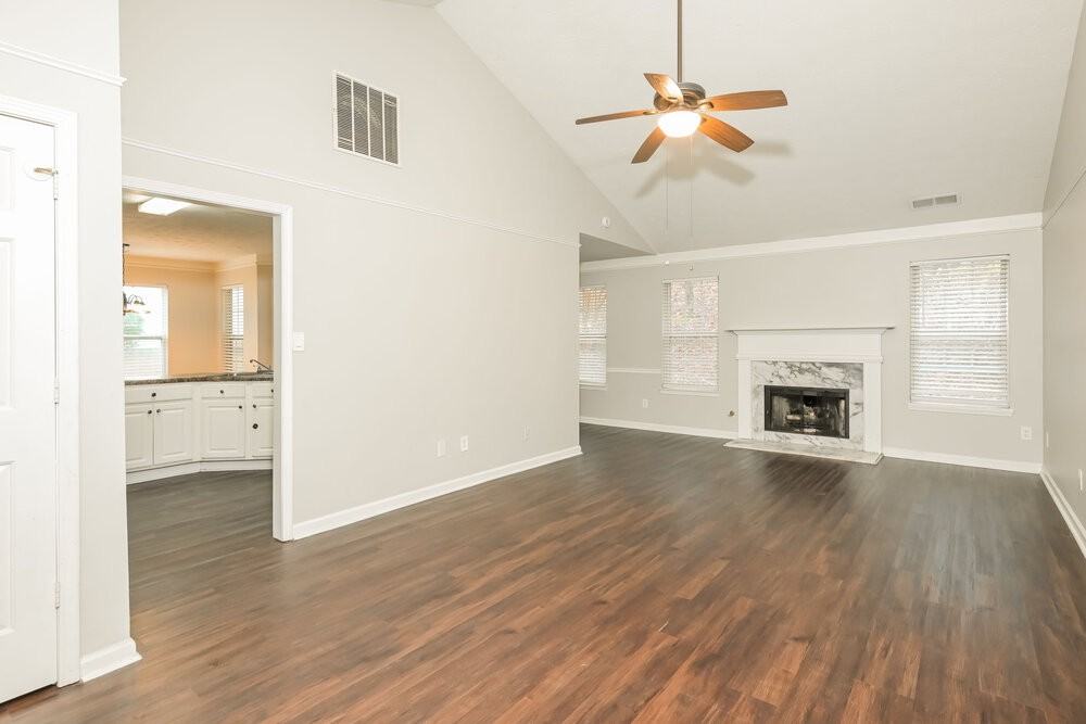 1715 Heatherton Rd - Photo 4 of 17