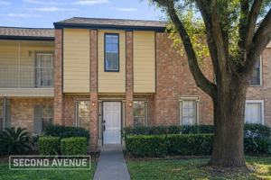 featured image of 7943 Ellinger Ln