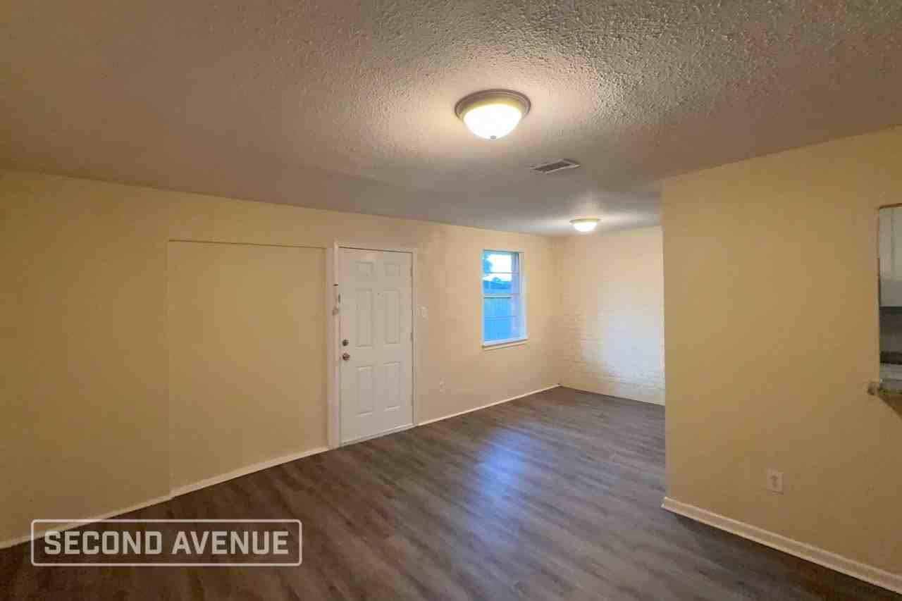 501 Pamela Dr - Photo 4 of 16