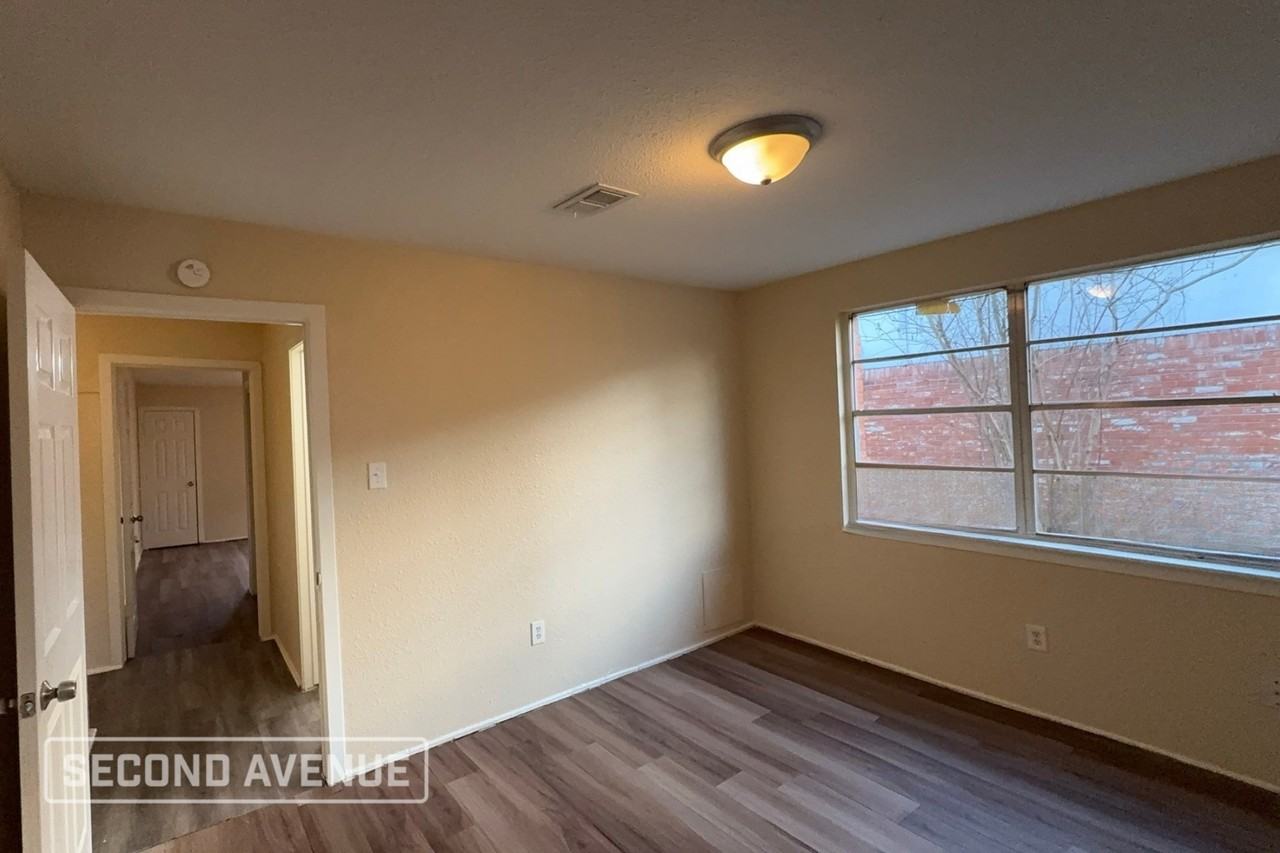 501 Pamela Dr - Photo 7 of 16