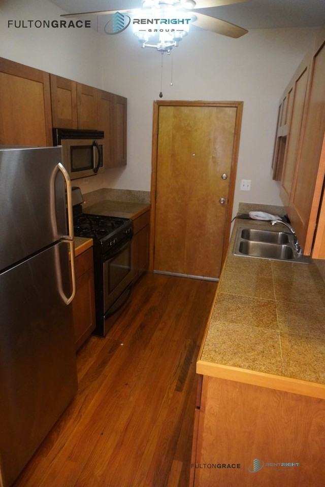 6357 North Lakewood Avenue #GW - Photo 6 of 7