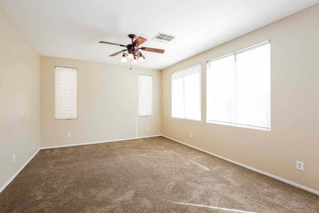 1833 Bayhurst Ave - Photo 6 of 15