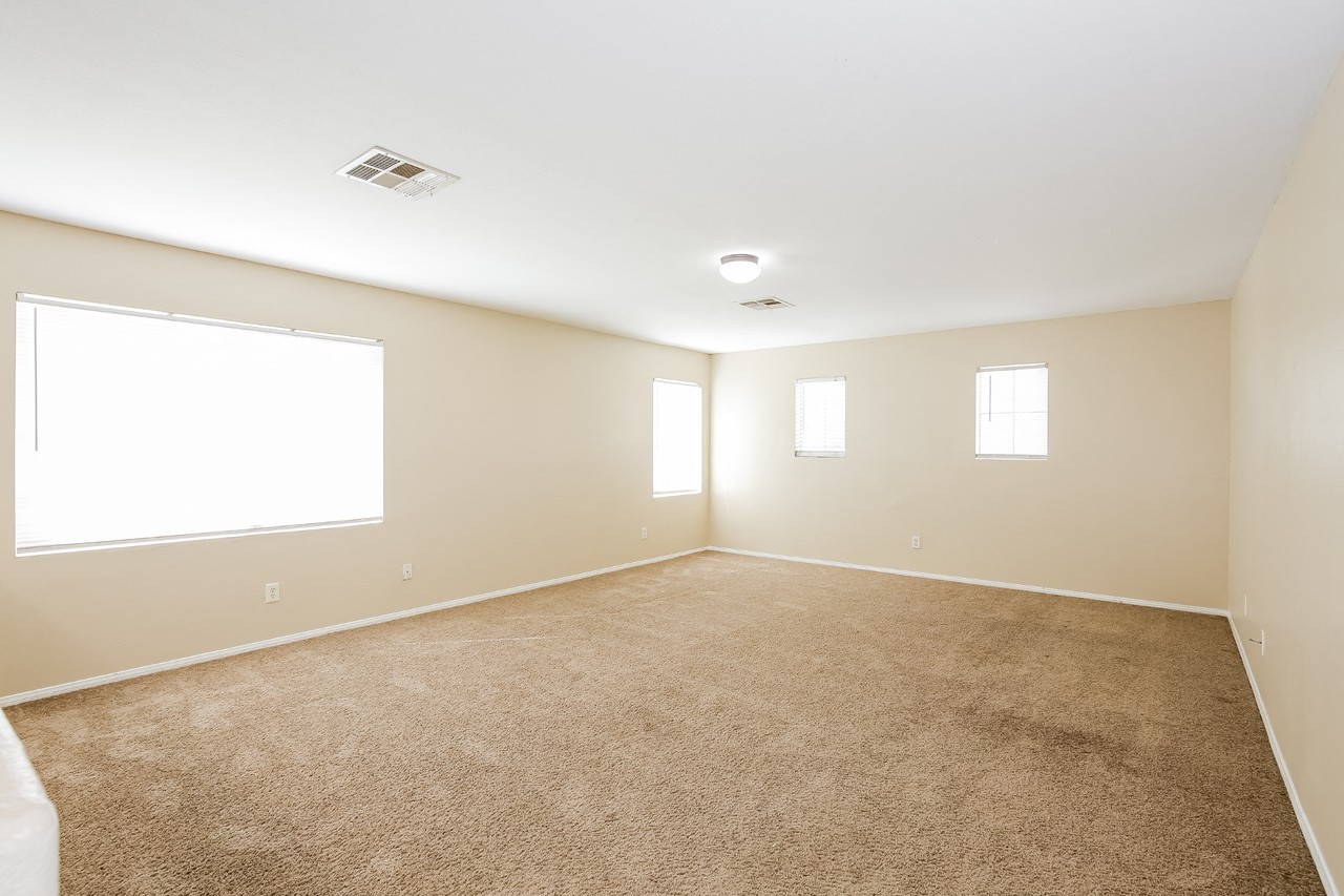 1833 Bayhurst Ave - Photo 7 of 15