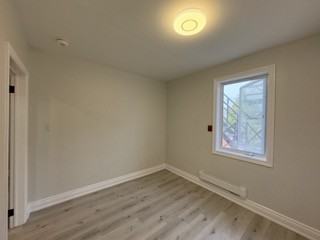 785 Main St East - Photo 5 of 8