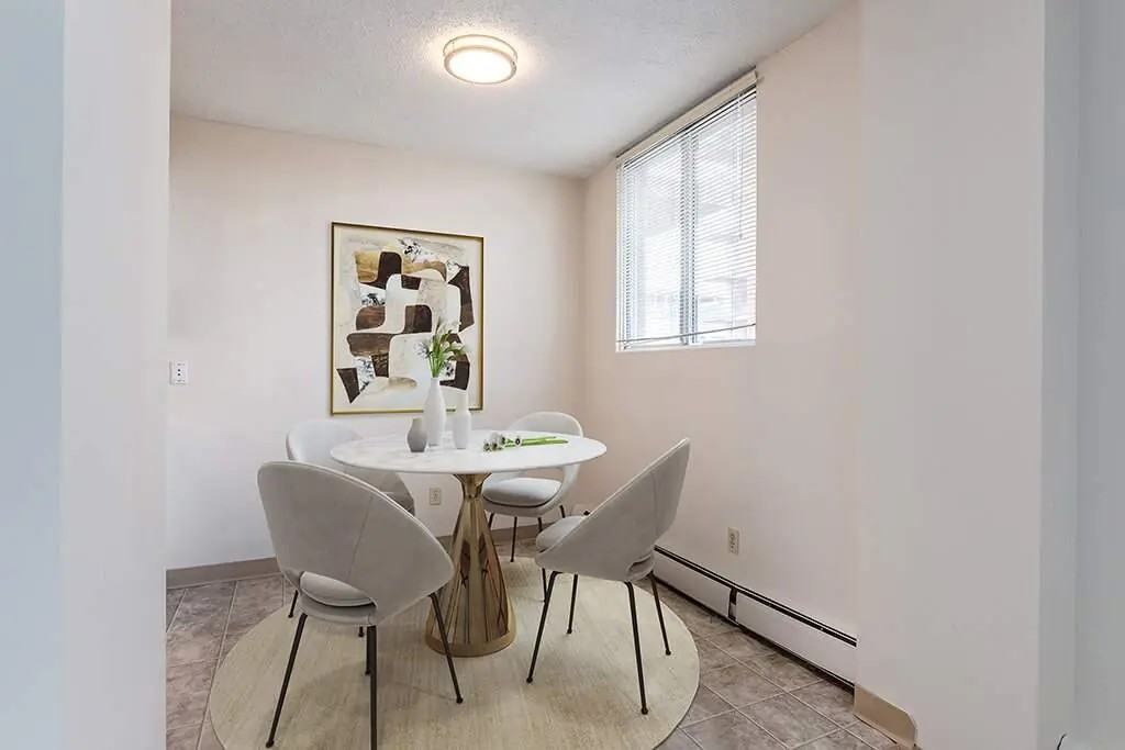 Westside Apartments - Photo 4 of 18