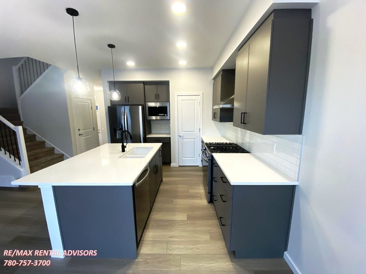 2127 Muckleplum Cres Sw - Photo 5 of 28