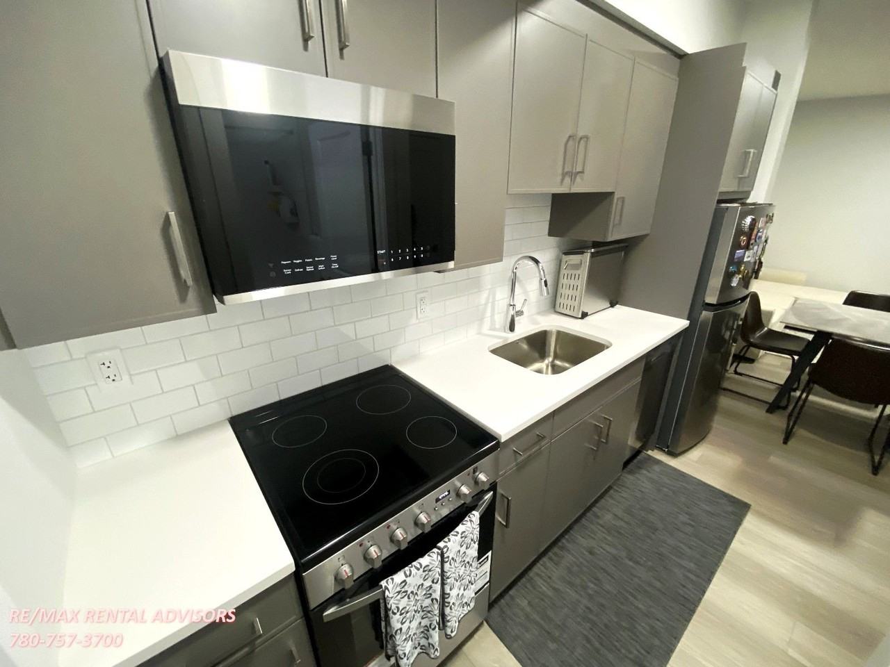 2127 Muckleplum Cres Sw - Photo 3 of 16