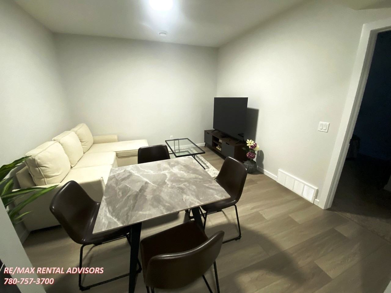 2127 Muckleplum Cres Sw - Photo 7 of 16