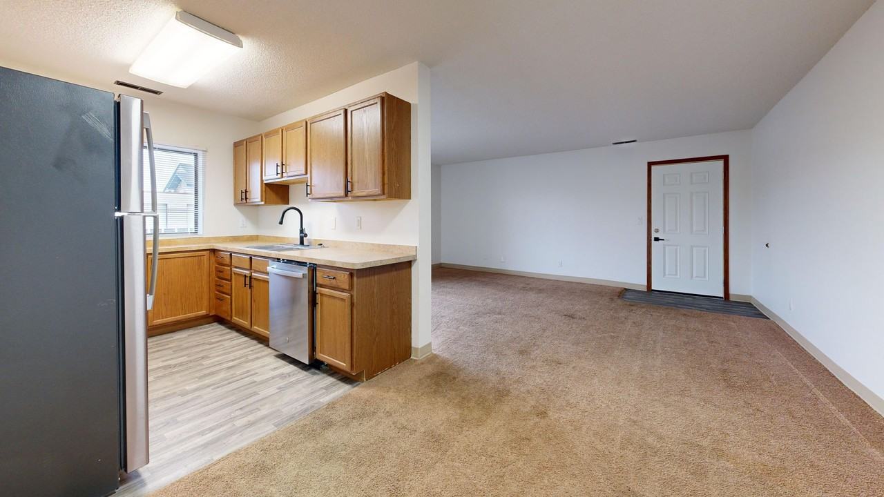 215 E Arbor (Bismarck,ND) - Photo 2 of 8