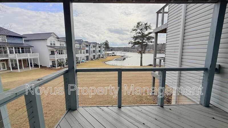 295 Clearview Ct - Photo 3 of 20