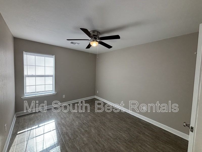 501 Meadowlark St - Photo 7 of 12