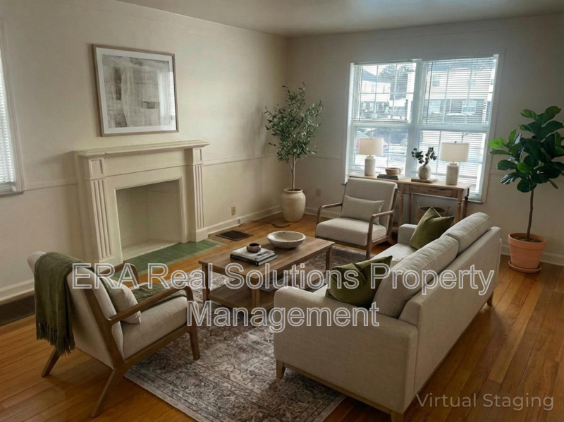 371 Mayfair Blvd - Photo 2 of 8