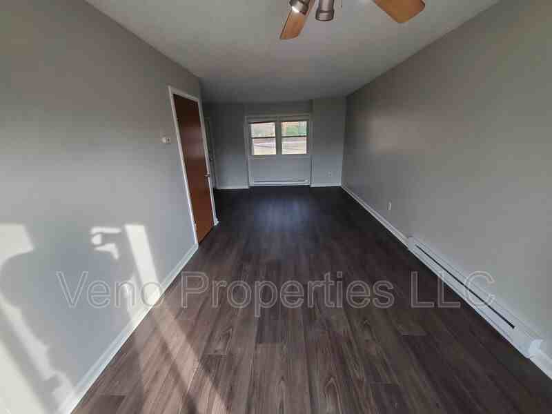 2016 St Paul Dr - Photo 6 of 20