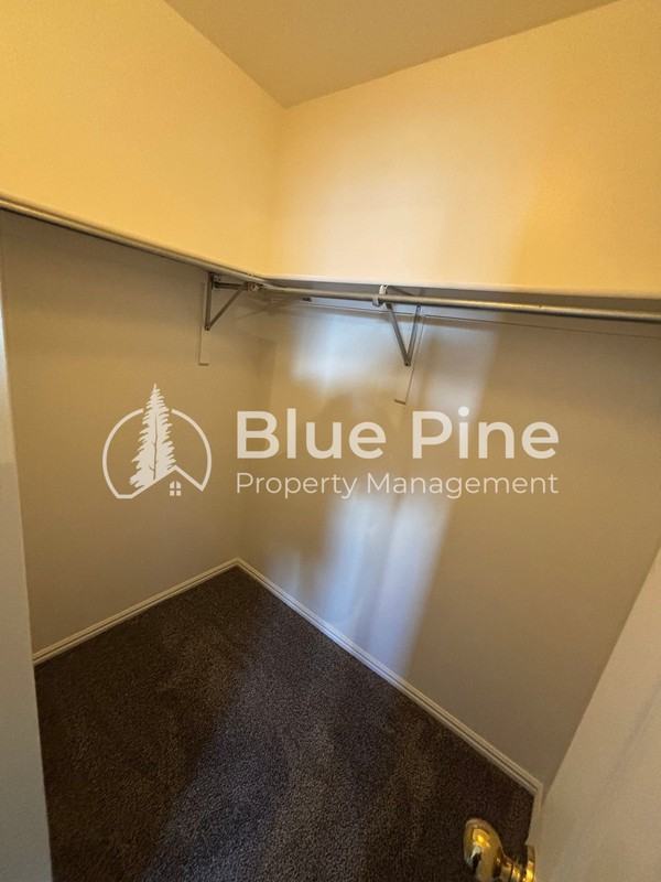 2139 Meppen Dr - Photo 4 of 13