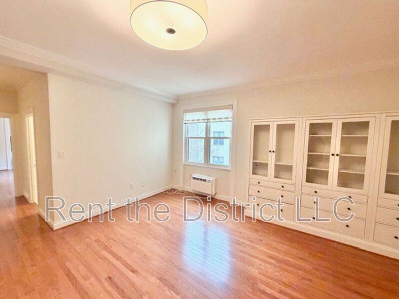 3100 Connecticut Ave Nw #303 - Photo 3 of 18