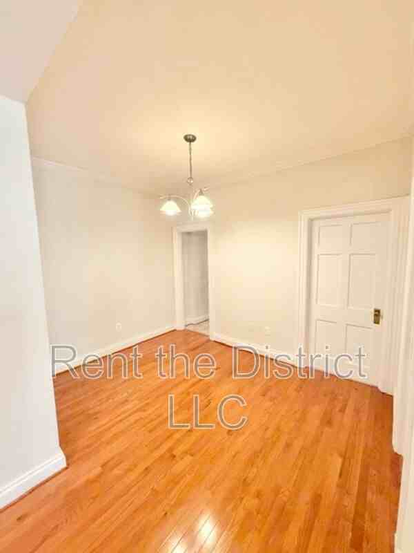 3100 Connecticut Ave Nw #303 - Photo 4 of 18