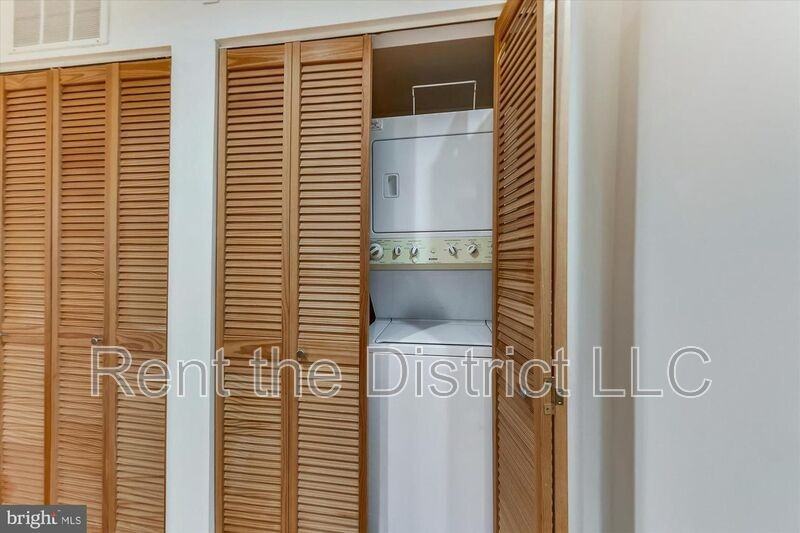 1446 Newton St Nw #3 - Photo 7 of 20