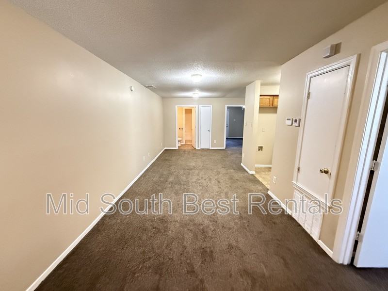 3771 Wyndance Cv - Photo 3 of 11