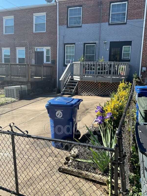 4320 Sheldon Ave - Photo 4 of 19